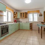 Feriehus 3 Bedroom Lovely In Savudrija
