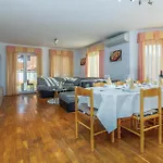 Feriehus 3 Bedroom Lovely In *