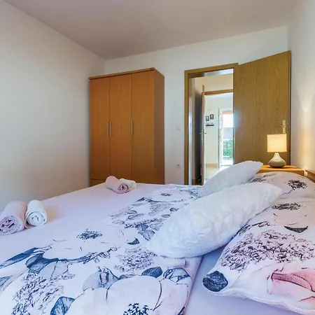3 Bedroom Lovely In * Savudrija